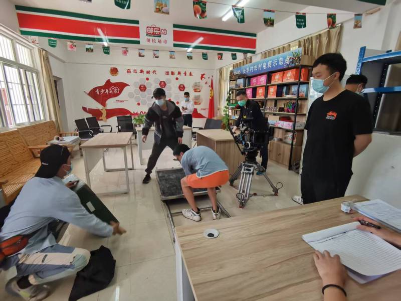 追星女孩心理学分析报告：富裕县广告片拍摄公司揭秘饭圈应援式传播逻辑